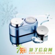 批发各种市场热销化妆品，现厂家3折大量批发