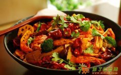 大众化餐饮创业选什么项目好？香锅培训哪里有