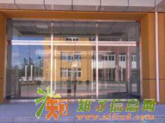 西坝河维修玻璃门安装卷帘门自动门