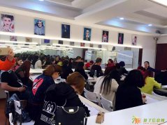 上马墩中浪服饰化妆美甲培训学校