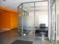 北京朝阳区东大桥安装大面积玻璃隔断墙厂家