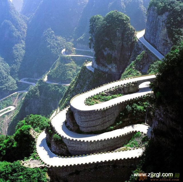 保险经纪转让部分股份低价转让