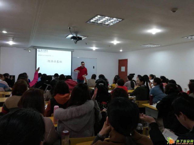 会计培训到镇江恒大教育初级职称做账实操一手学会