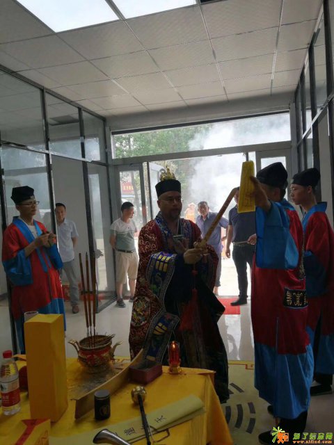 吾国法师帮你风水布局居家企业风水策划风水讲座