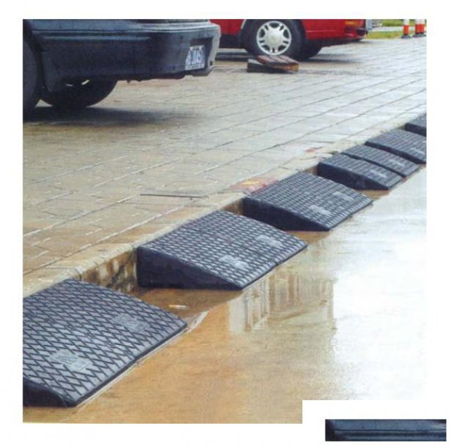 湖南长沙橡胶路沿坡、止退器、减噪板、防撞块的推广