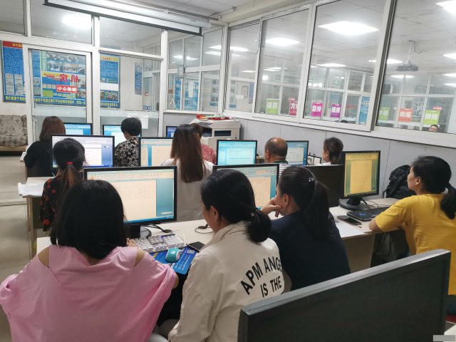 新繁哪有电脑培训？新繁联合教育电脑培训学校