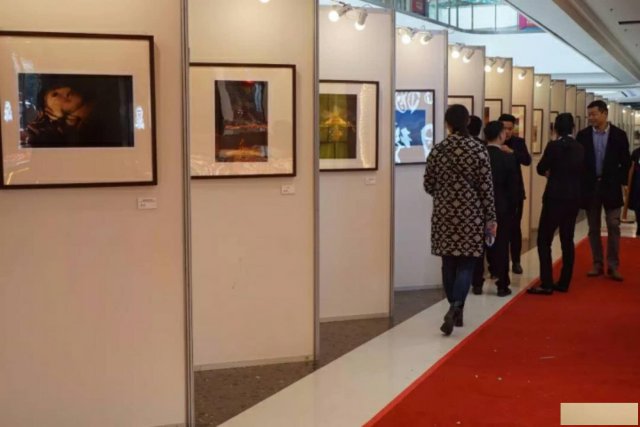 南宁挂画展板出租，八棱柱展板厂家销售出租价格实惠