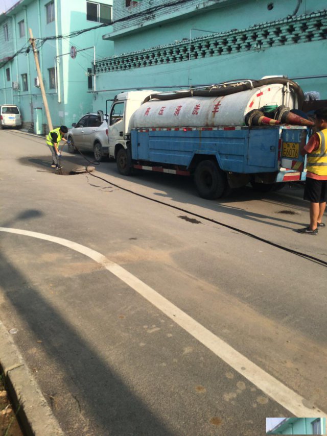 南京大中桥快速管道疏通管道改装打孔钻孔