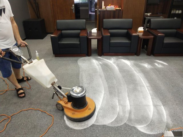 琶洲附近专业清洗地毯的公司，办公室地毯定期清洁除菌