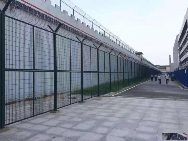 厂家直销刀片刺网不锈钢刺绳现货供应