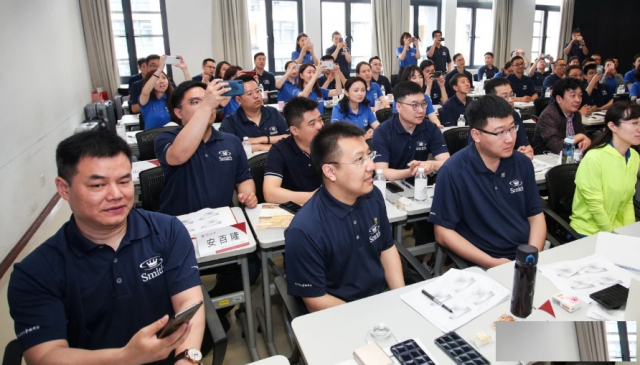 人大女王金融硕士：跟上时代的步伐，不被淘汰