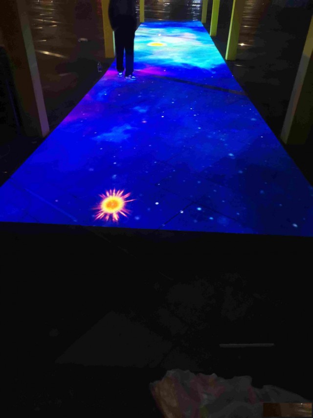 地面互动投影方案策划室内沉浸式户外投影深圳全息设备