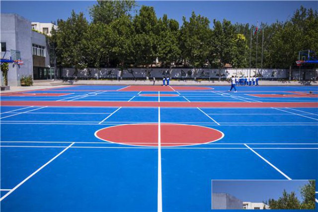 硅PU球场施工中会遇到的问题及方案