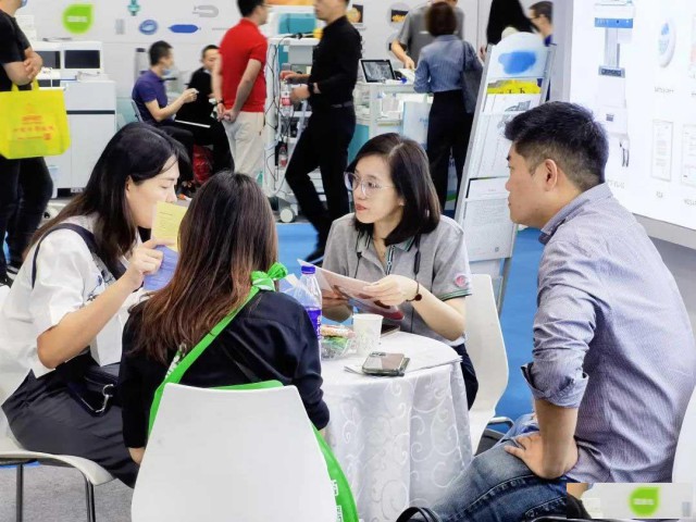 易舒美在2023深圳CMEF盛会中展示卓越科技魅力