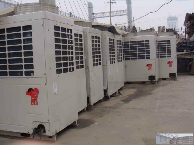 常年回收二手电梯：二手观光电梯，货运电梯，客运电梯，扶手电梯