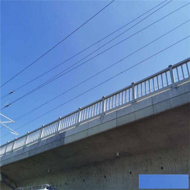 铁锐定制桥梁水泥护栏可根据客户要求