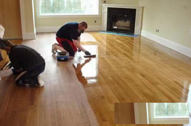 广州萝岗地板打蜡公司，木地板打蜡防潮，地板清洗服务