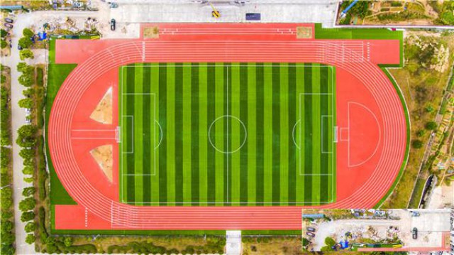 学校运动地材选择指南：安全、耐用与舒适并重