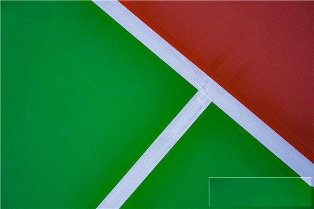 半预制运动场地施工：验收与后期维护