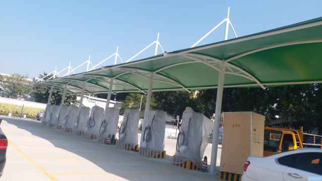 天河膜结构充电桩停车棚搭建定制膜结构景观承接工程服务