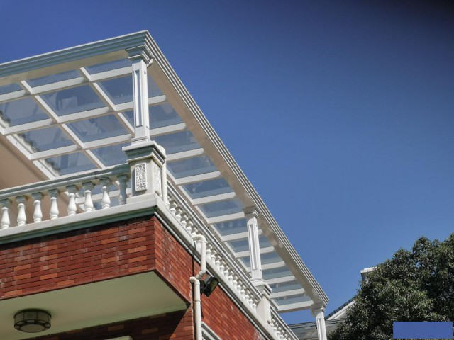 广州玻璃雨棚安装搭建选宏辰钢结构装饰安全牢靠