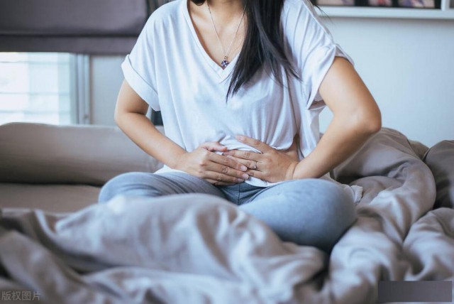 探索超越捂肚子的痛经缓解新法易舒美引领舒适经期