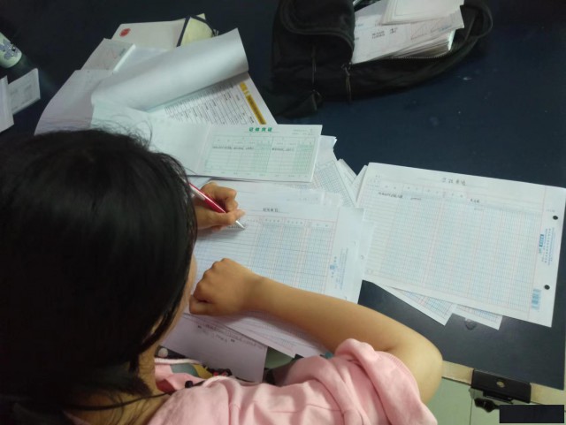 沙市会计培训到长江实操培训小班教学