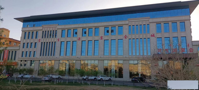 伟而特红外供暖真正解决内蒙古宴会城寒冷难题