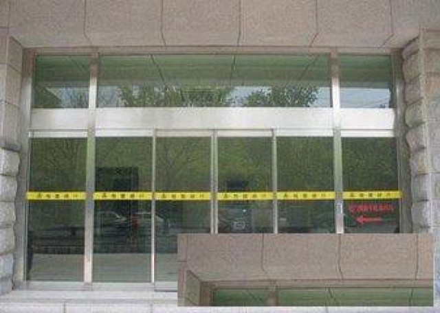 北京西单换地弹簧专业修玻璃门地弹簧厂家