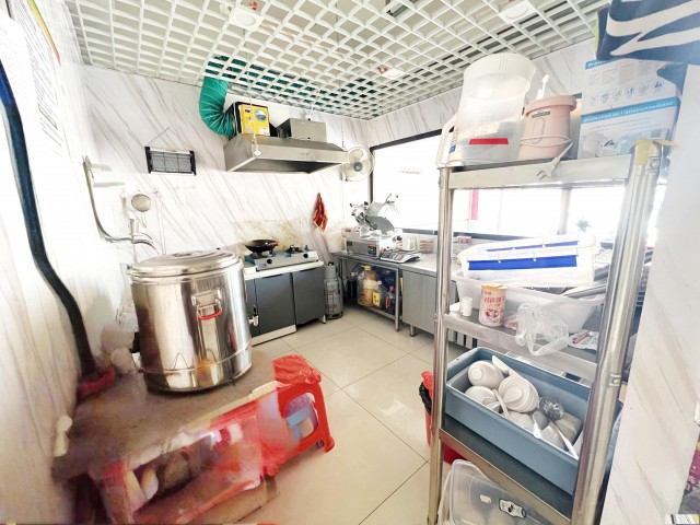 特佳铺编号24102新华区众和凤凰城小区门口第一间门市转让