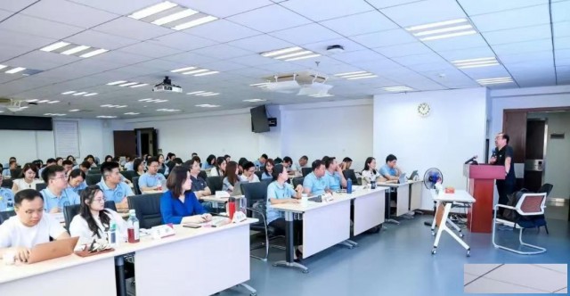 握住人大与加拿大女王大学金融硕士钥匙，解锁智慧殿堂无限奥秘