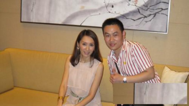 乌兰图雅经纪人