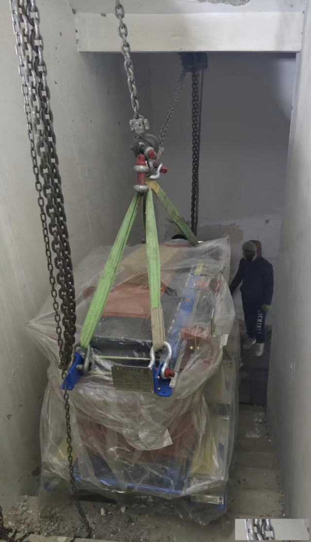 北京人工起重搬运注塑机吊装