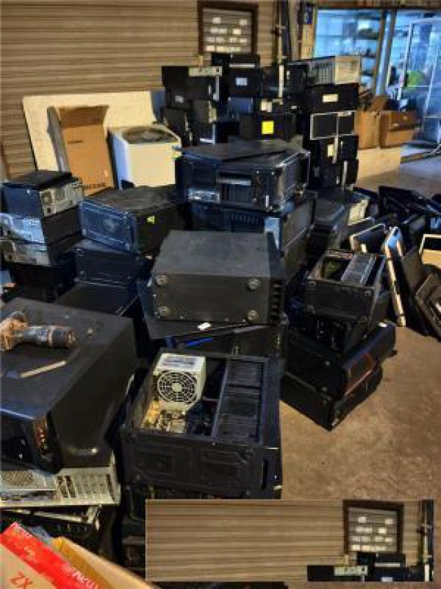 上门回收投影机UPS电池交换机服务器线路板