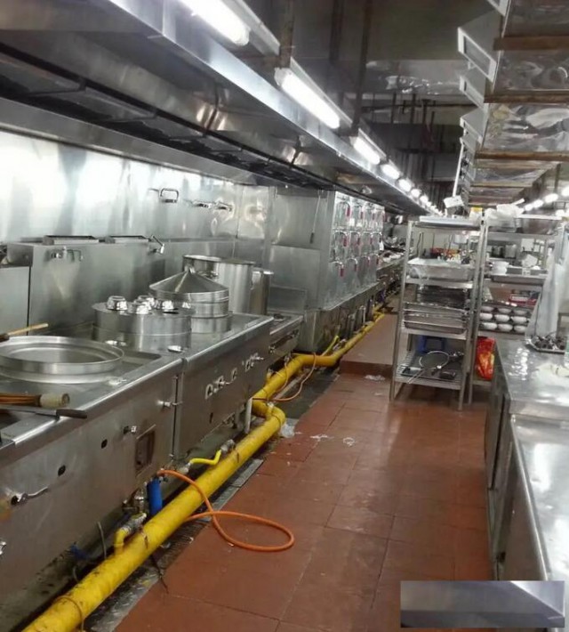 北京二手饭店餐桌椅回收高价回收厨房设备