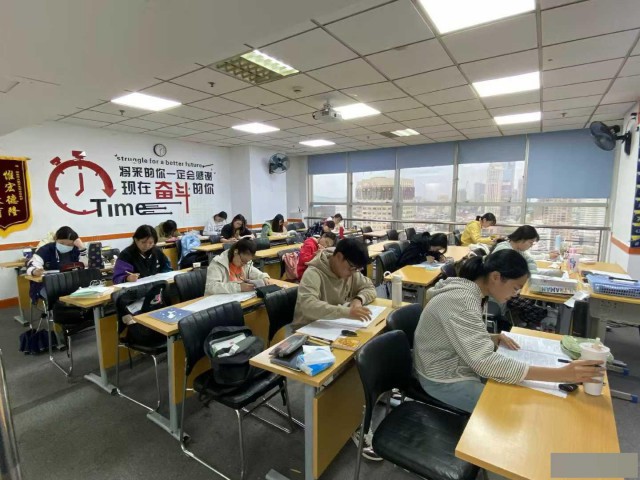 昆山瀚宣博大专转本用实力书写高录取神话