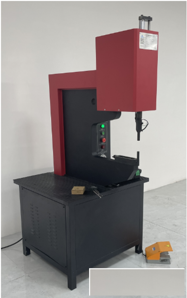 辗铆机珠海铆钉机直销新能源太阳能光伏支架