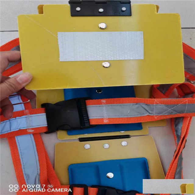 反光防砸背夹调节肩带贴合不同身形保护脊椎减少勒痕