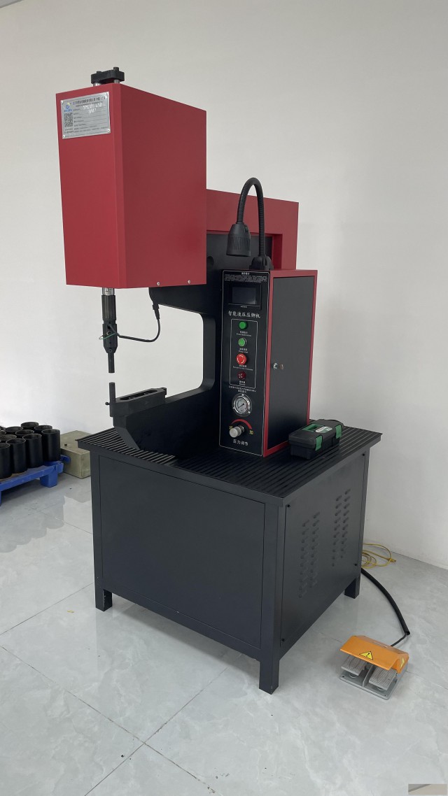 液压压铆机的优点有哪些广东厂家批发旋铆机