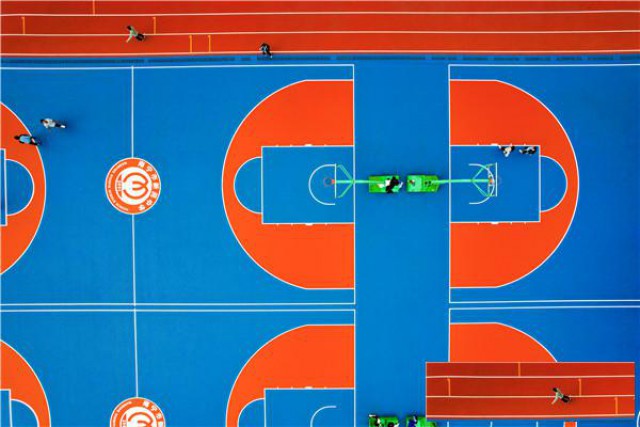 半预制球场优势解析