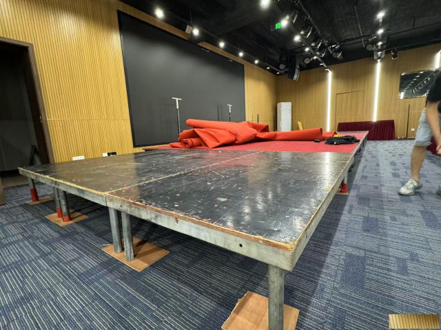 酒店会议活动场地舞台桁架背景制作搭建