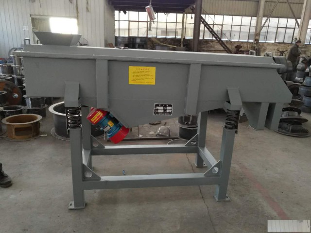 提高直线振动筛筛分效率，这几方面不容忽视！