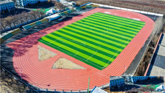 如何挑选现浇型跑道厂家