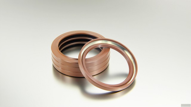 高温户外旋转设备双唇型骨架橡胶油封