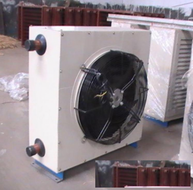 煤矿井口用D40防爆暖风机那里冷推到这里移动方便