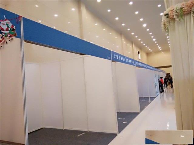 昆明连排展位标摊搭建安装