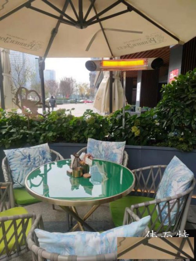 成都冬日露天餐吧为何爆满原来是用了它