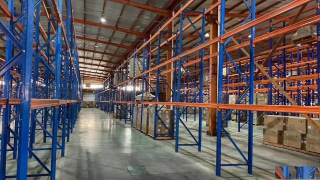 旧仓储货架回收二手货架回收拆除托盘叉车收购