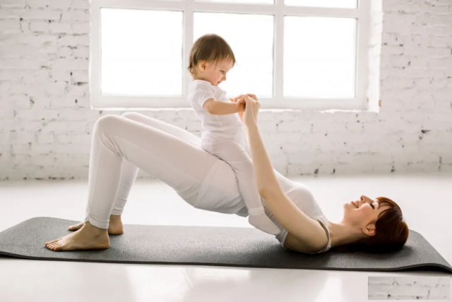 产后居家康复全攻略：从盆底肌修复开始，科学重塑健康