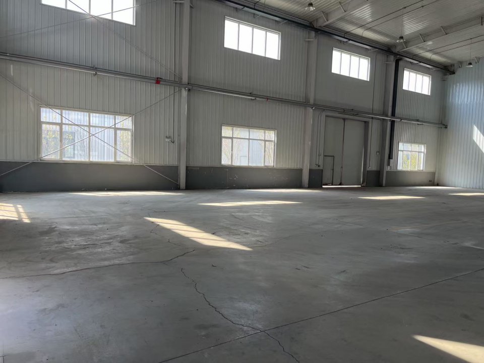 出租园区标准厂房，交通便利，环境优美，可办公，可代办手续